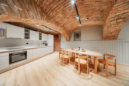 Hive 5 by HOME1 - District 8 Boutique Hostel