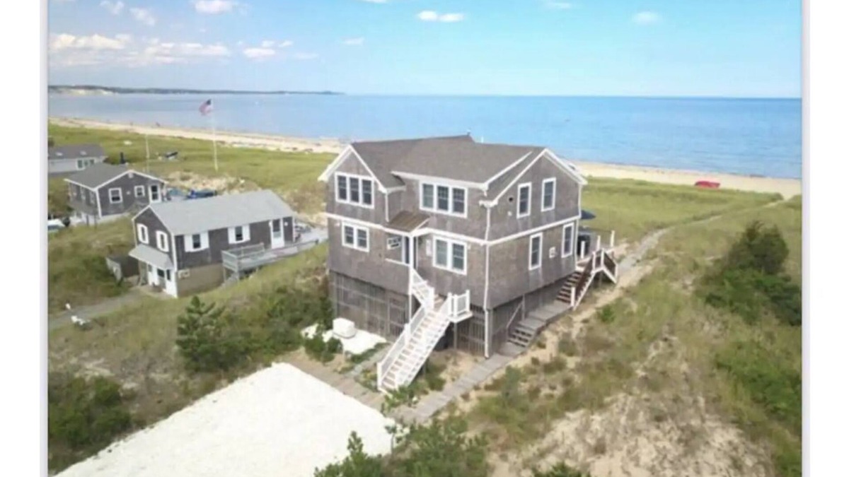 Luxury Beachfront Cottage