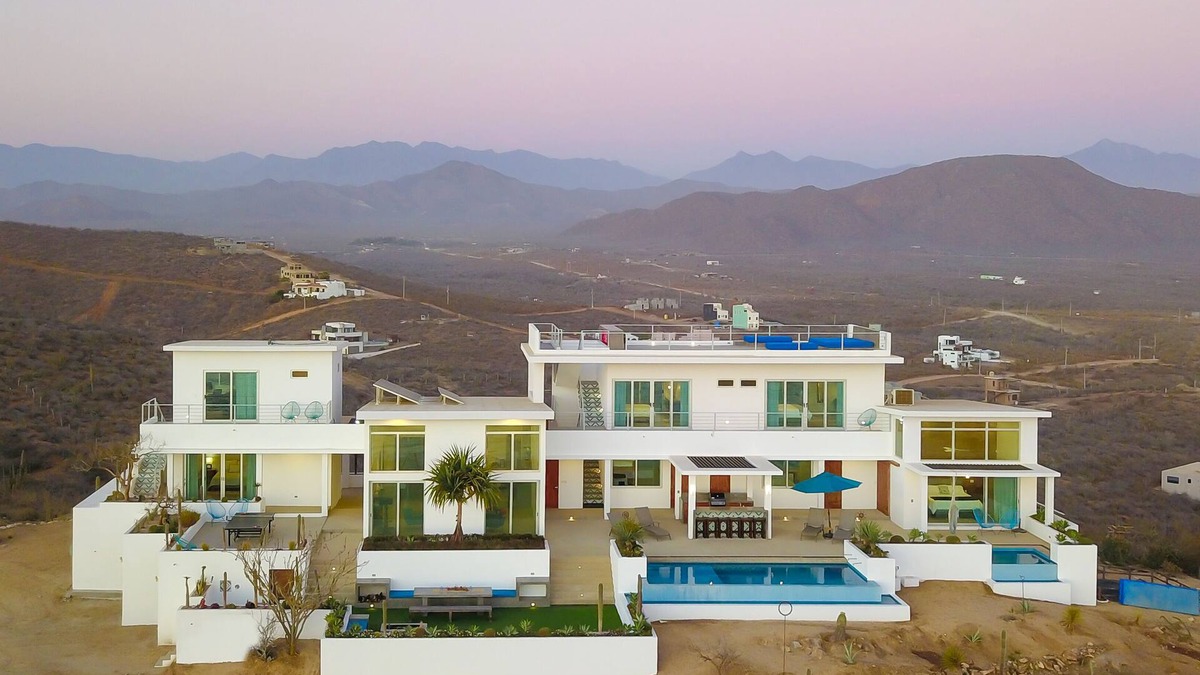 Luxury Ocean-View Villa w/Pool By Cerritos Beach