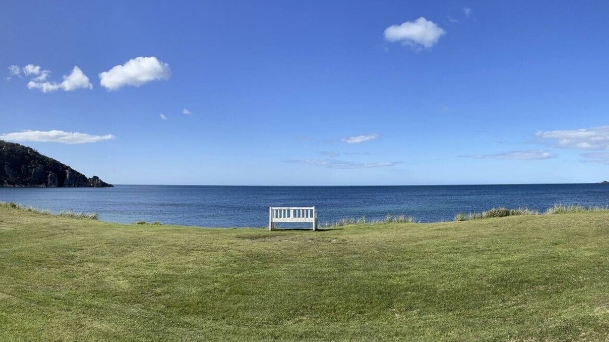 Sandy Shores on Irby - Beach frontage at beautiful Sisters Beach