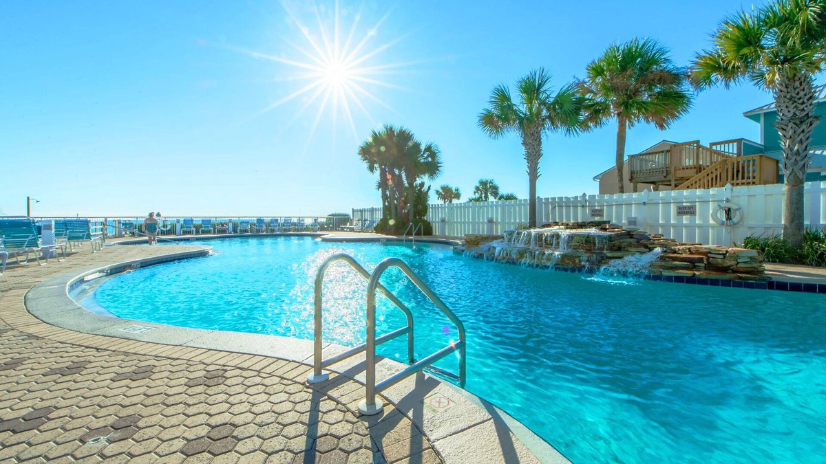 We❤️Snowbirds-Majestic Beach Towers 1-1708