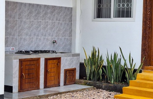 Zanzibar Town Apartment | Discover Swahili Villa: 3 Minutes to Zanzibar's Beach