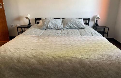 Mira House | Relax at À Beira Lago - Pet Friendly with Ocean Views