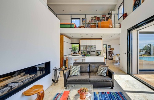 Est House | Elegant Retreat Steps from Historic Aix-en-Provence