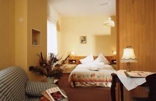 Rimbach-pres-Guebwiller Hotel | Eco-Friendly Retreat at À l'Aigle d'Or with Breakfast