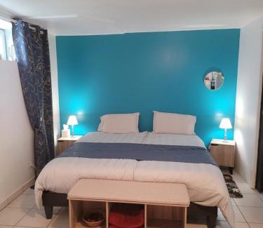 Yevres House | Relax at À la campagne: Pet-Friendly Retreat with High Ratings