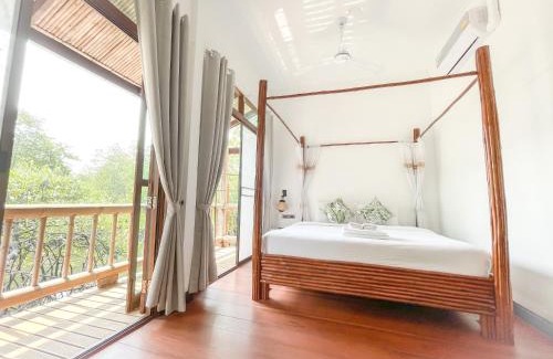 Ko Kood Bed & Breakfast | Inviting À La Koh Kood Resort with Oceanfront Amenities