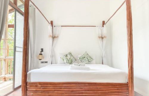 Ko Kood Bed & Breakfast | Inviting À La Koh Kood Resort with Oceanfront Amenities