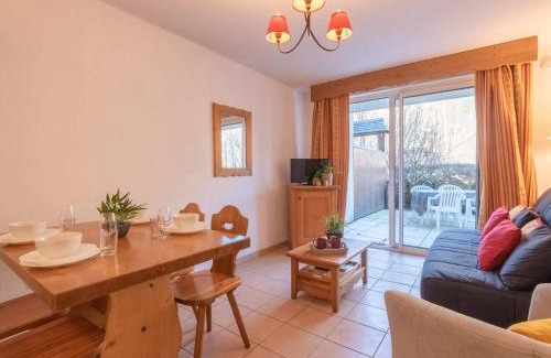 Vielle-Aure Apartment | Cosy À Vielle Aure: Pool, Terrace & Close to Ski Lifts