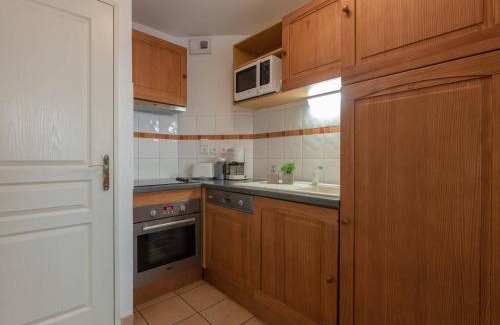 Vielle-Aure Apartment | Cosy À Vielle Aure: Pool, Terrace & Close to Ski Lifts