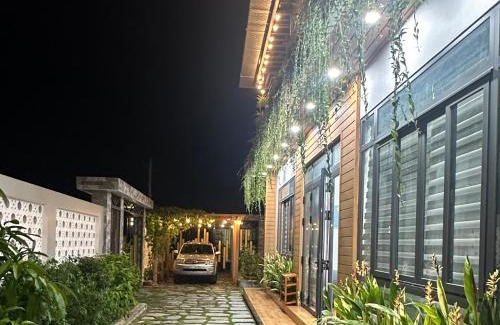 Tay Ninh Villa | Relax at Á Châu Homestay with Oceanfront Views and Pool