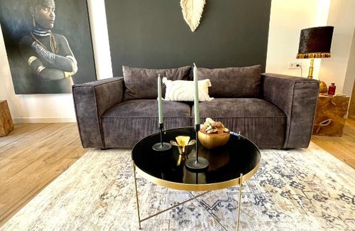 Benalua Apartment | Experience Ágata 10-4E: Oceanfront Paradise with a 9.3 Rating