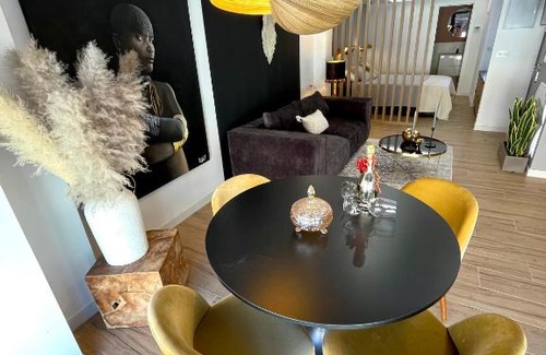 Benalua Apartment | Experience Ágata 10-4E: Oceanfront Paradise with a 9.3 Rating