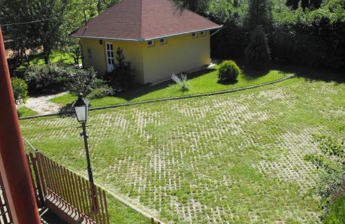 Szilvasvarad House | Discover Ágnes Pihenőház: Oceanfront Retreat with Breakfast