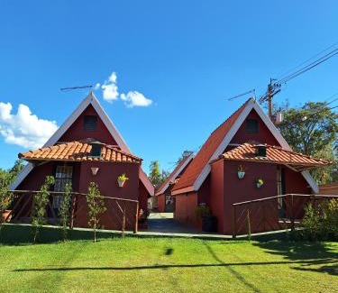 Sao Pedro Ski Chalet | Cozy Chalés & Lofts with Pool Near Thermas - Rated 9/10