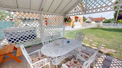 Balatonszabadi Apartment | Álomház Apartman Balatonszabadi