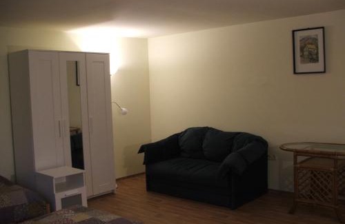Many Apartment | Dreamy Álomvölgy: Family-Friendly with Breakfast & Hot Tub