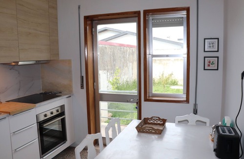 Arvore House | Relax at Árvore Cozy with Garden & Hot Tub Amenities
