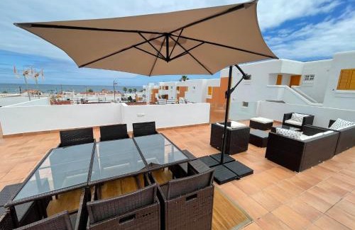 Vista de los Angeles-Rumina Apartment | Oceanfront Ático Cañada Aguilar - Guest Rated 9.6/10