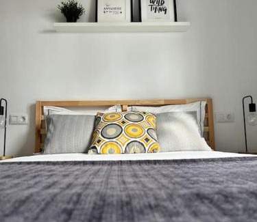 San Cristobal de La Laguna Apartment | Guest Rated: Ático Casa de Invitados Bluemoon Awaits You