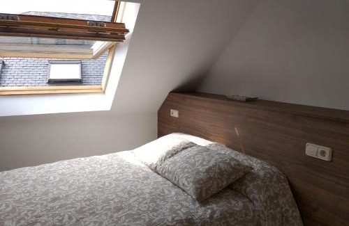 Dean Pequeno Apartment | Cozy ÁTICO EN RIBEIRA: 4-Star Stay in the Heart of Town