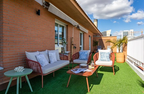 Delicias Apartment | Spacious Ático with Terrace, Parking, Pool & Free WiFi