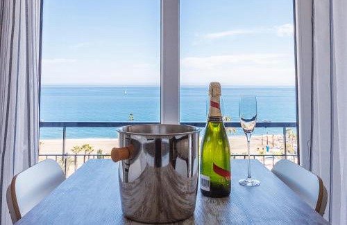 Torre del Mar Apartment | Oceanfront Retreat with Spectacular Sea Views - 4-Star Stay