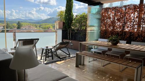 Olot Apartment | Stylish Penthouse with Terrace in Central Olot - 4 Stars