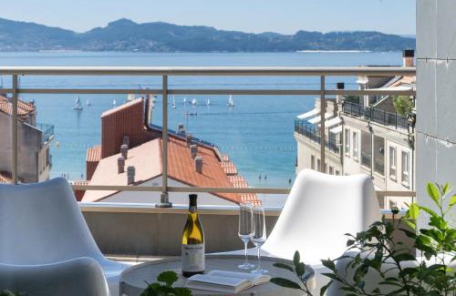 Sanxenxo Apartment | Oceanfront ÁTICO DE LUX SANXENXO - Rated 9/10 by Guests