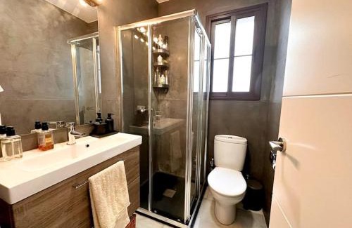 Triana Apartment | Stylish Ático Duplex Triana in Sevilla with Family Amenities