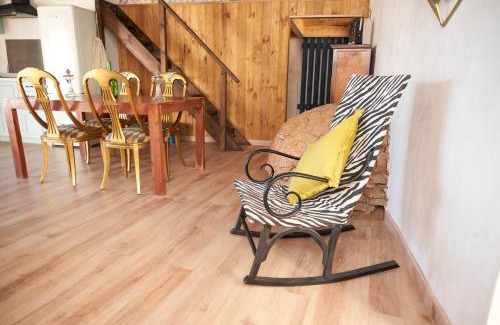 Chulilla Apartment | Kid-Friendly Ático El Más allá with Impressive 8.6 Rating