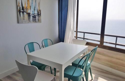 Velilla-Taramay Apartment | Seaside Penthouse in Almuñecar with Breathtaking Views
