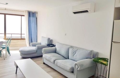 Velilla-Taramay Apartment | Seaside Penthouse in Almuñecar with Breathtaking Views