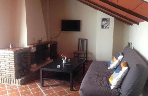 Ciudad Jardin Apartment | Child-Friendly Ático en Ciudad Jardín with Great Reviews