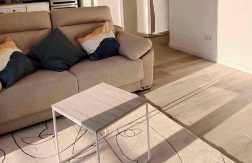 Estella Apartment | Modern Ático in the Heart of Estella for Your Getaway