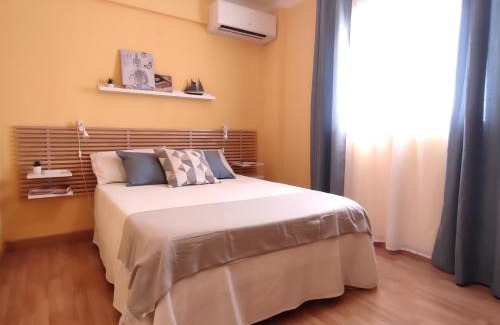 Explanada de la Estacion Apartment | Central Málaga Retreat with Family-Friendly Amenities