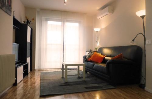 Baranain Apartment | Family-Friendly Ático in Pamplona with Top Guest Ratings