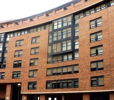 Baranain Apartment | Family-Friendly Ático in Pamplona with Top Guest Ratings