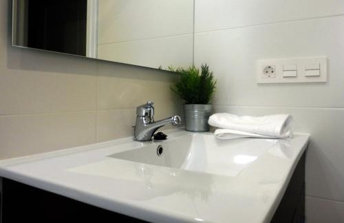 Baranain Apartment | Family-Friendly Ático in Pamplona with Top Guest Ratings