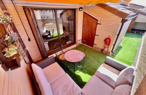 Casco Antiguo Apartment | Guest Favorite: Ático Guara & Pirineos with 9.5 Rating