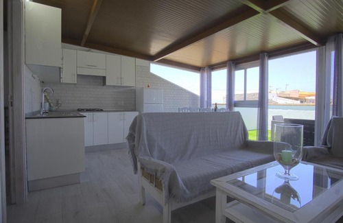 Los Abrigos Apartment | Oceanfront Retreat: ÁTICO LAS ALGAS with Ocean View