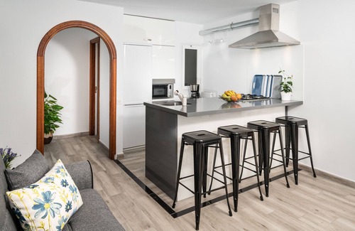 Las Zocas Apartment | Top-Rated ÁTICO Martín: Family-Friendly Holiday Home