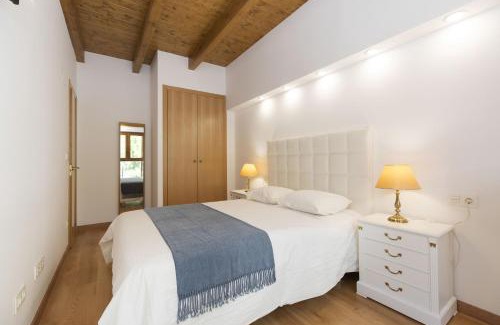 Panticosa Apartment | Discover Ático Mendia: Family-Friendly 4-Star Retreat