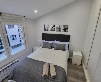 La Coruna Apartment | Serene Ático Merced: Family-Friendly Retreat Awaits