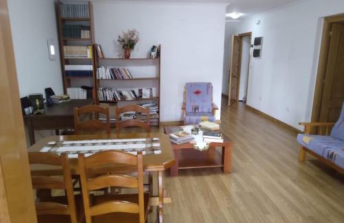 Xinzo de Limia Apartment | Guest Rated Ático Rosita: Ideal for Families on Camino de Santiago