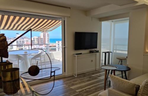 Grau i Platja Apartment | Oceanfront Ático Zeus: Guest Rated 9.9 & Family Friendly