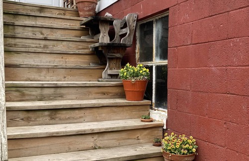 Groveport Apartment | Idyllic Ä Hideaway: Guest Rated 9.8 with Spa & Kitchen
