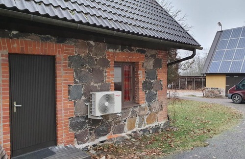 Jogeva County House | Discover Äksi Külalistemaja: Family & Pet-Friendly Retreat