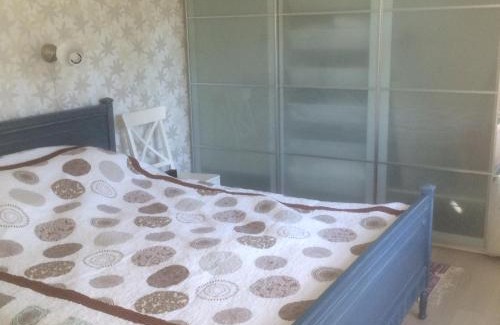 Vasterlanda House | Discover Älvbacken: Pet-Friendly Retreat with Hot Tub