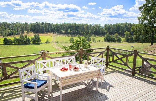 Vaxtorp House | Cozy Ängagården Gårdshuset with Family-Friendly Amenities